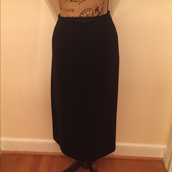 NWOT vintage Tahari black skirt suit - Picture 9 of 16